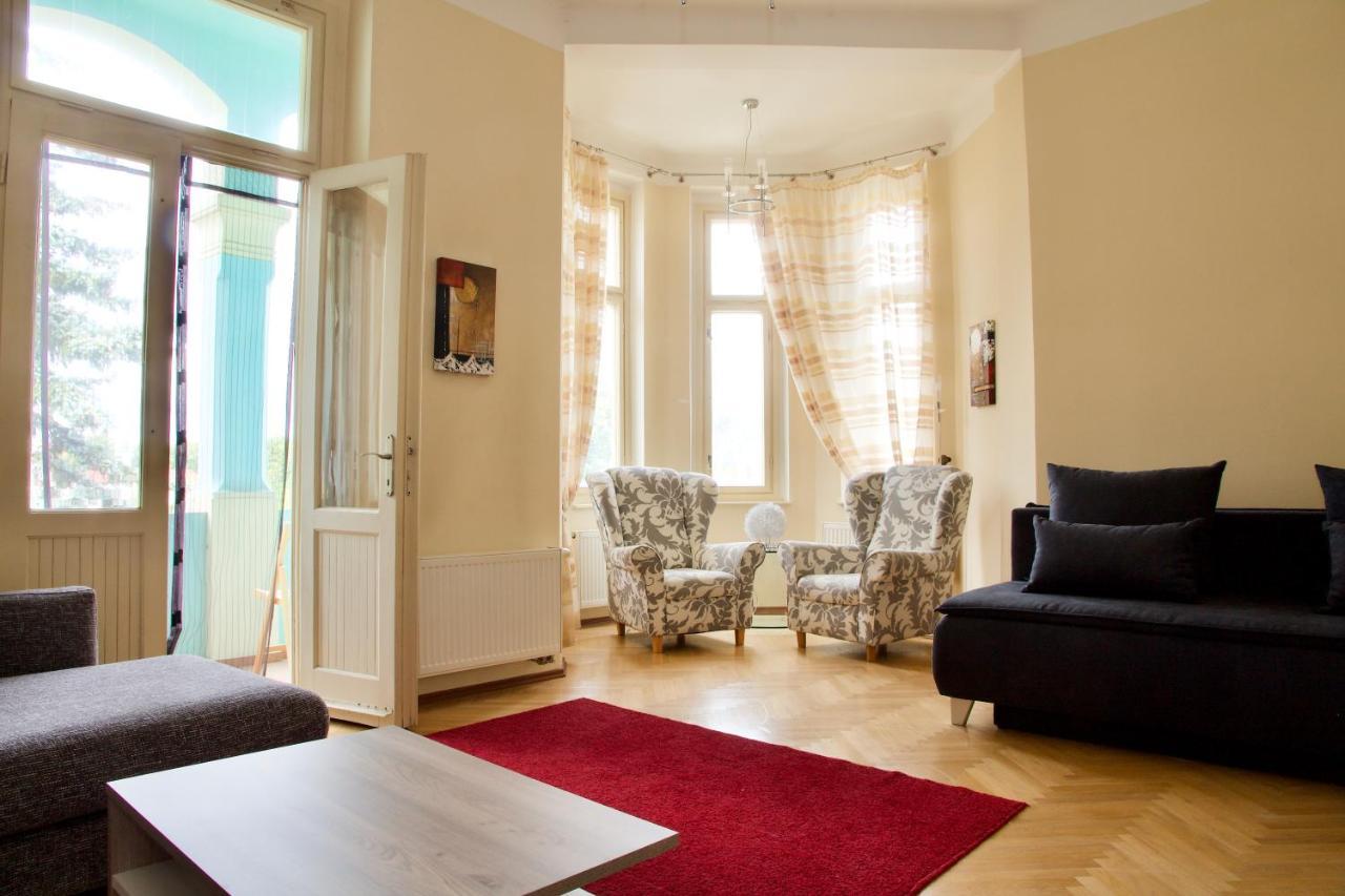 Ubytovani 1204 Na Ulici Krale Jiriho Apartment Карлови Вари Екстериор снимка