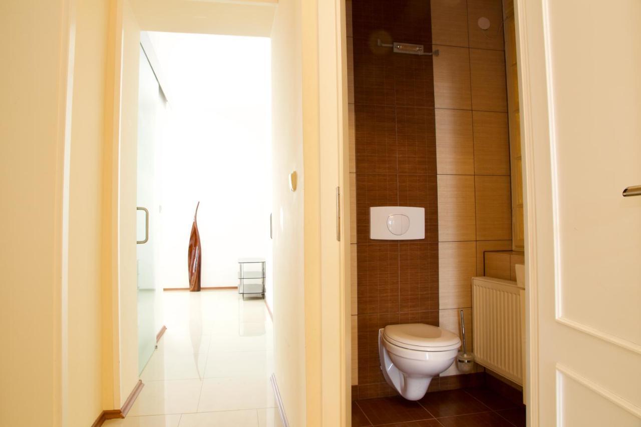 Ubytovani 1204 Na Ulici Krale Jiriho Apartment Карлови Вари Екстериор снимка